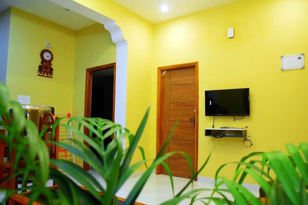 Sri Apartment 2Bhk For Familys Couples Parking A2 Pondicherry Exterior foto