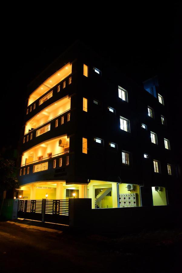 Sri Apartment 2Bhk For Familys Couples Parking A2 Pondicherry Exterior foto