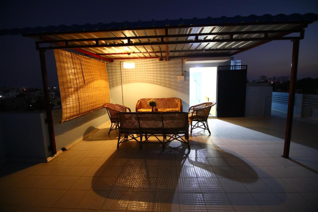 Sri Apartment 2Bhk For Familys Couples Parking A2 Pondicherry Exterior foto